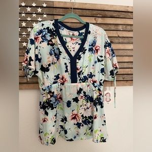Pioneer Woman floral shirt